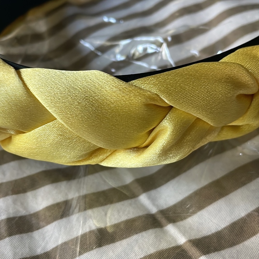 Light Yellow Braided Headband - Picture 4 of 5